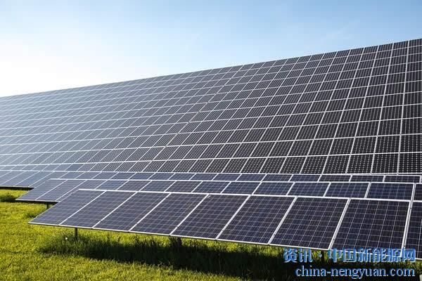 近日，国家能源局公布了《2020年光伏发电项目建设方案》（下称《方案》）。与今年1月的征求意见稿相比，《方案》主要是对平价及竞价项目的报送时间进行了调整，其中，平价项目报送时间由3月中旬顺延至4月底，竞价项目的报送时间由4月底顺延至6月中旬。