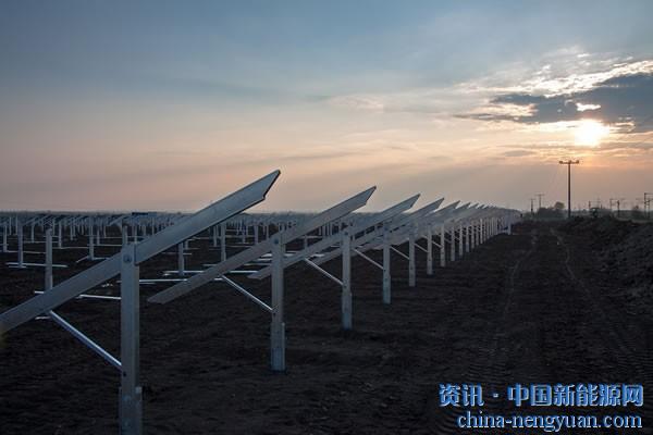 2020年是全面建成小康社會(huì)、幫助貧困人口脫貧攻堅(jiān)的收官之年。作為產(chǎn)業(yè)扶貧的重要途徑，光伏扶貧憑借其穩(wěn)定可持續(xù)的收益，在其中扮演了重要角色。
