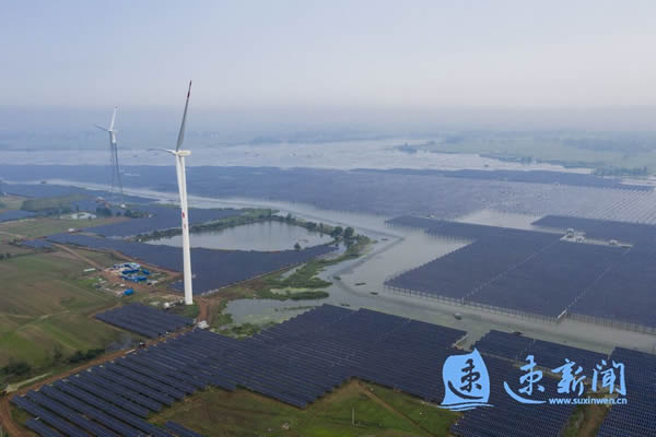 6月30日，泗洪光伏领跑者基地奖励激励项目正式并网发电。